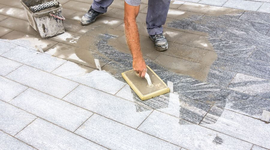 Professional gutter cleaning in Alford, FL